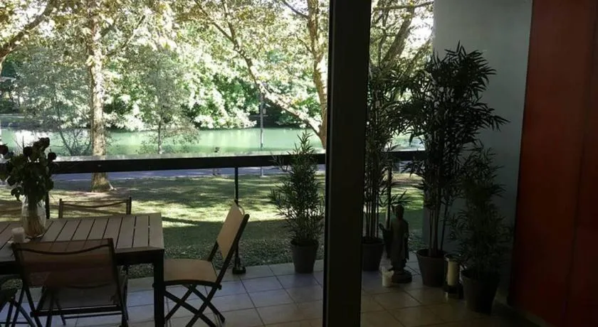 Superbe Duplex au Nouveau Bassin avec vue superbe - Image 1