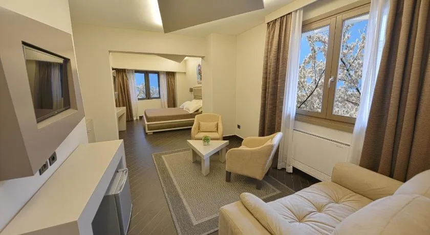 Petit Hotel Elita - Image 1