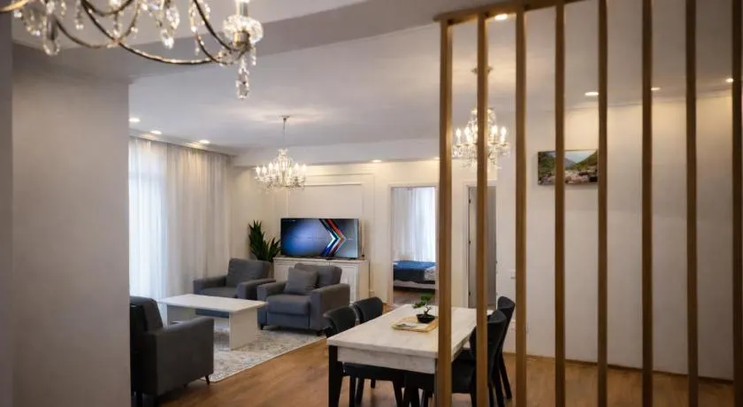 Chill House - Image 1