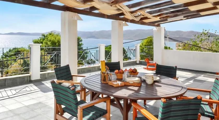 Charming Villa with Sea View in Karistos - Image 1