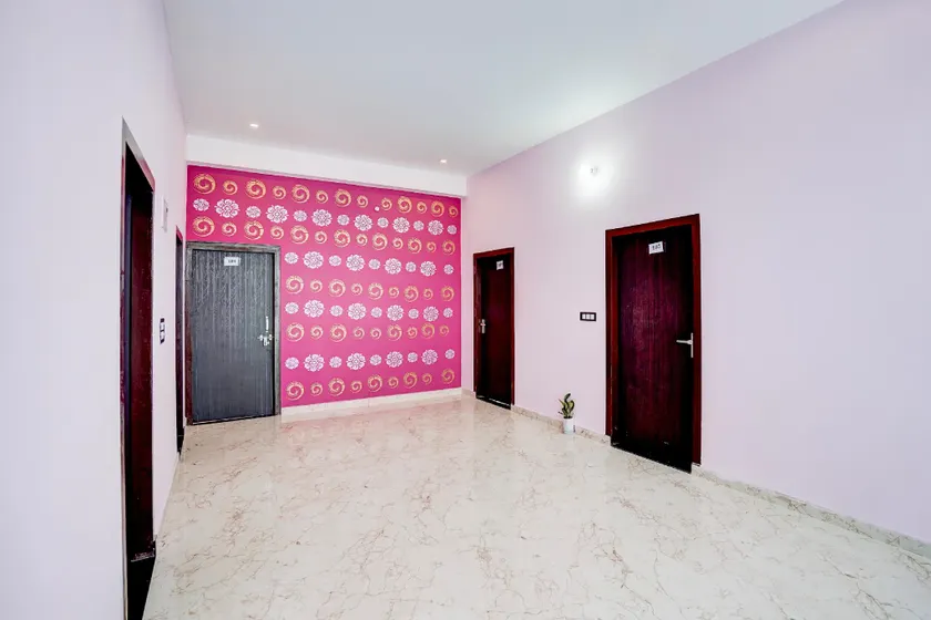 Hotel O Udayraj and Restuarant - Image 1