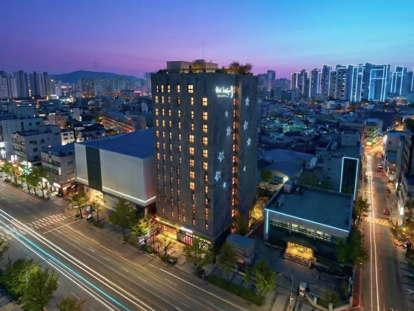 Hotel Boutique 9 - Image 1