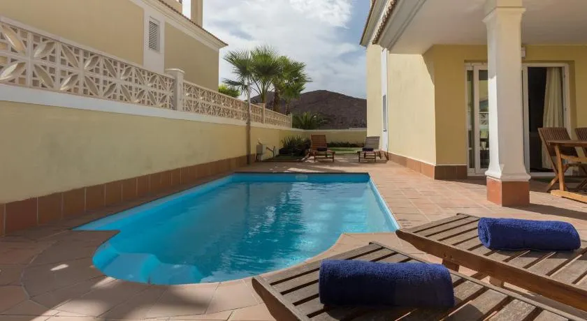 Preciosa Villa Con Piscina Privada - Villa MaPo - Image 1