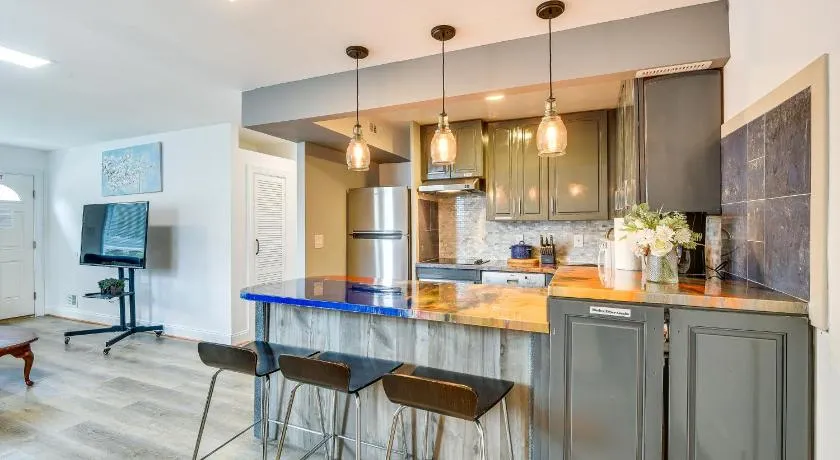 Convenient Glenarden Home - 3 Mi to FedEx Field! - Image 1