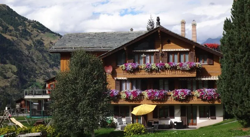 Chalet Petunia - Image 1