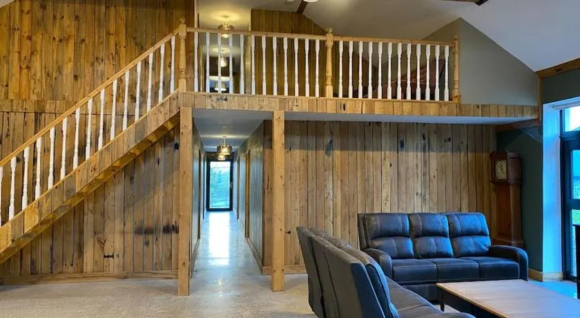Moig Lodge - 7 Bedroom - 13 Bed - Sleeps 20 Barn Conversion - Image 1