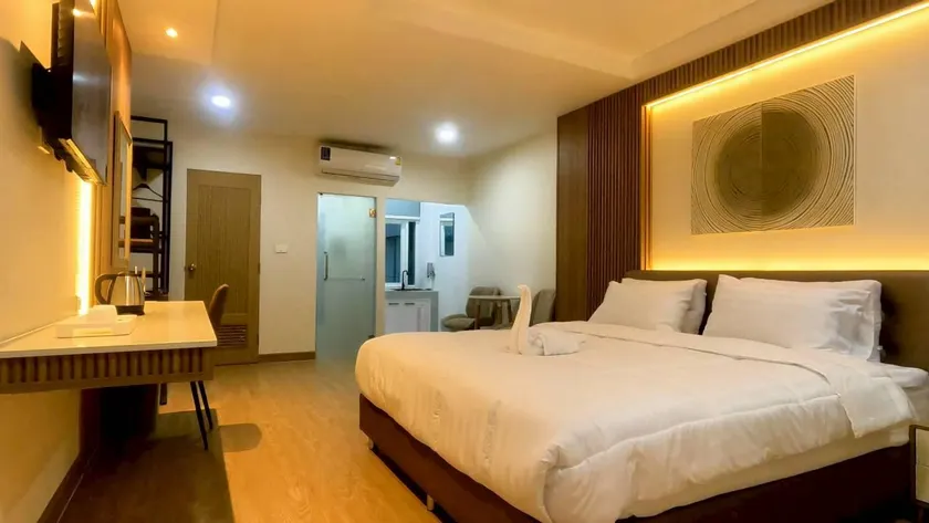 ICON SIAM charoen Luxe - Image 1