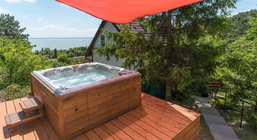 Soós Villa Balaton - Image 1