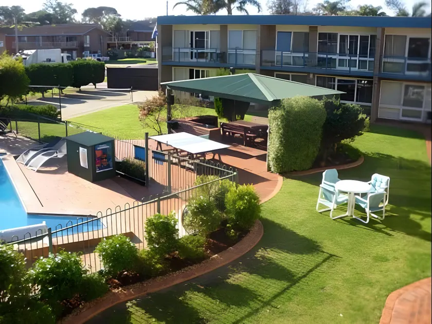 Lakeside Apartments - Fishpen - Image 1