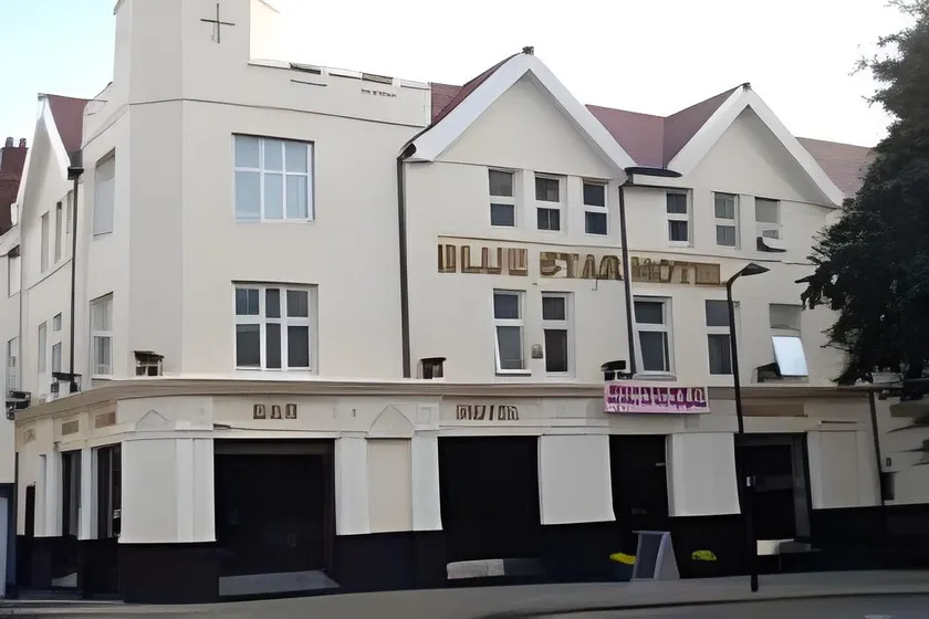 London Star Hotel - Image 1