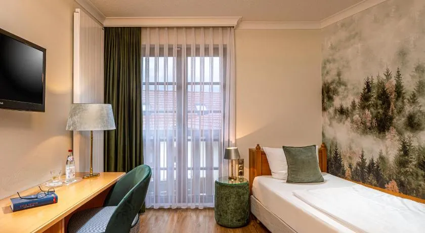 Hotel Linther Hof - Image 1