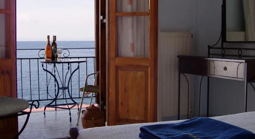 Anniska Hotel - Image 1