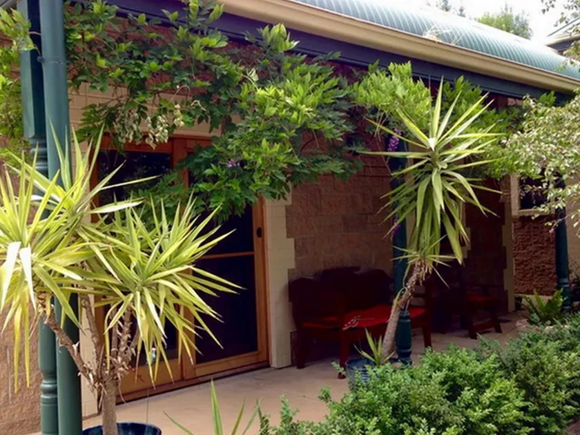 Clarevale Cottage B & B - Image 1