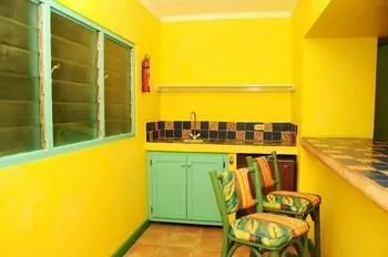 Doctors Cave Beach Hotel - Image 1