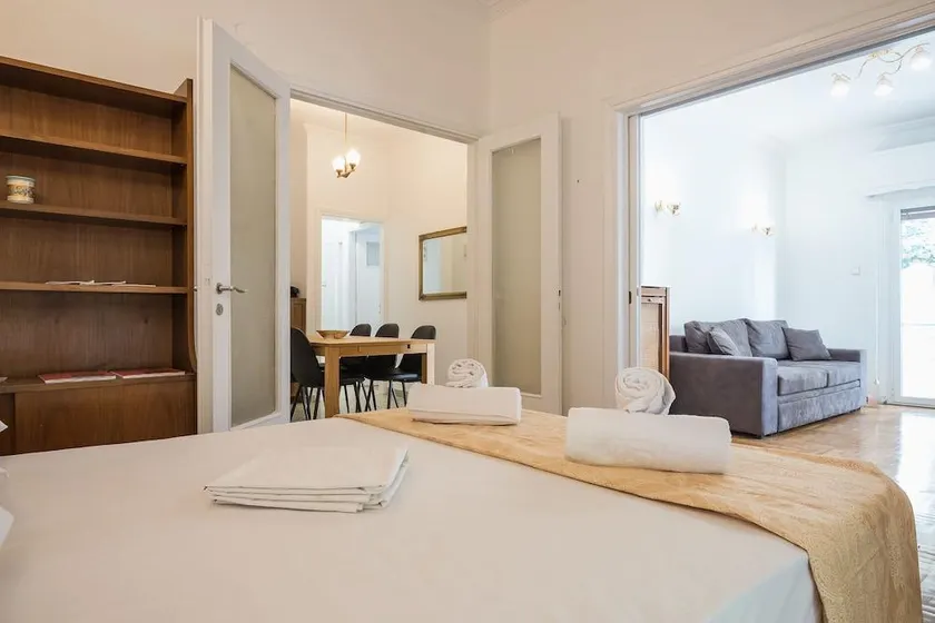 Victoria Best Apartments Near Metro - Image 1