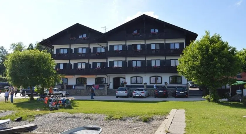Camera privata adatta alle famiglie con sauna, giardino e terrazza | Vista sulla città - Image 1