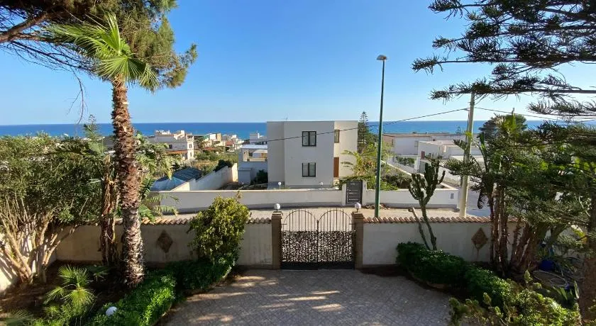 Sea View - Beautiful Private Terrace with BBQ - Image 1