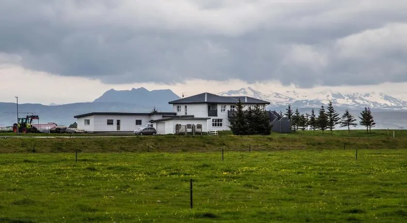 Ármót Guesthouse - Image 1