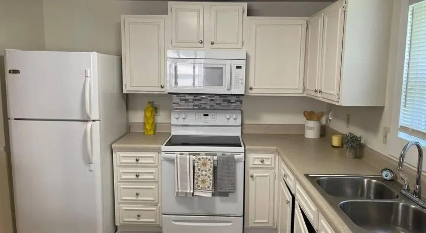 Spacious 4BR - 10 Min to Uptown - Yard - Pets OK - Image 1