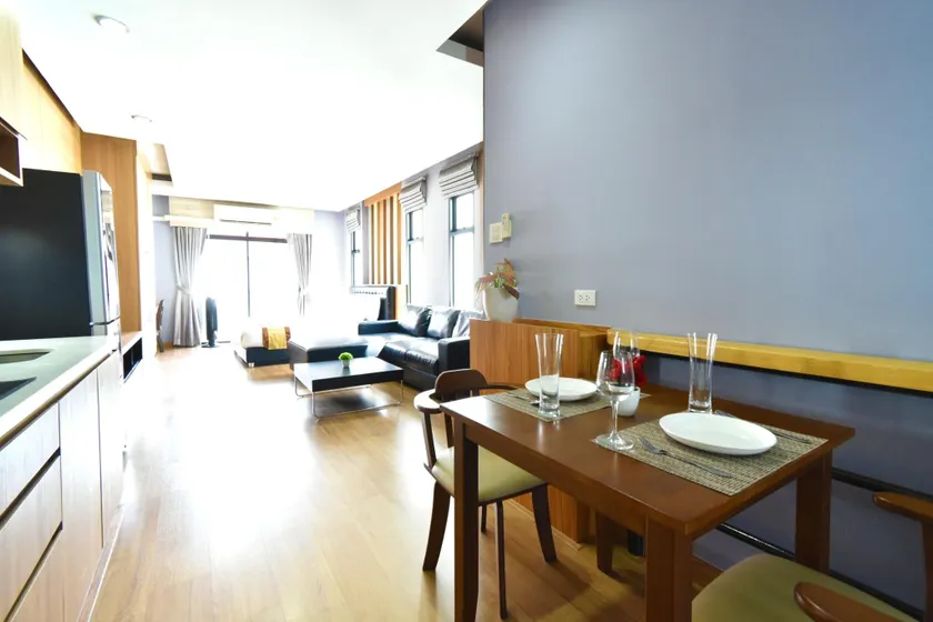 Westo INN Sriracha - Image 1