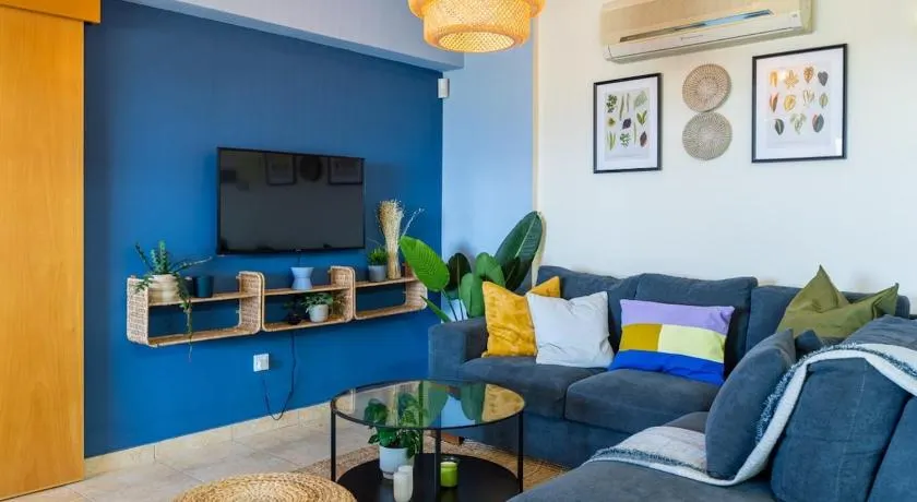 Bayview 2-BR Apartment W Terrace in Larnaca - Image 1