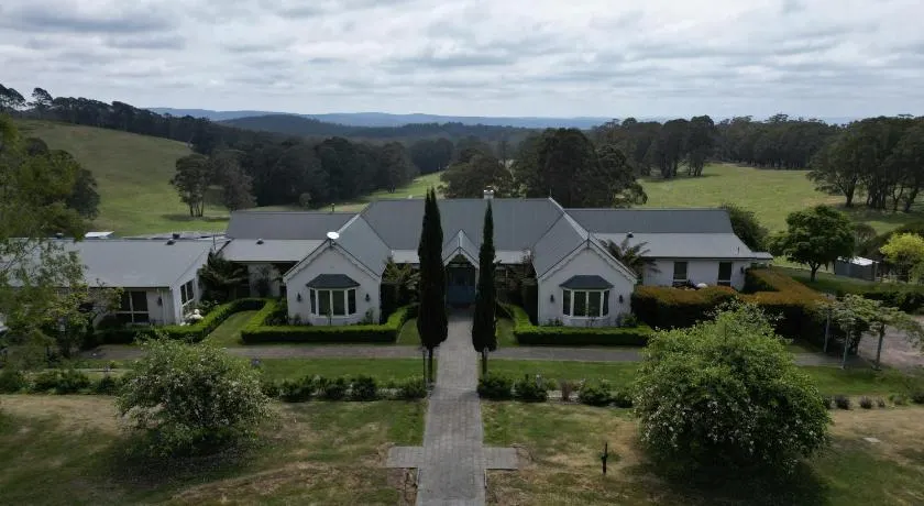 Mckeown's Rest at Kenzell Farm - Image 1
