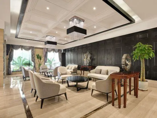 Ziyu International Holiday Hotel - Image 1