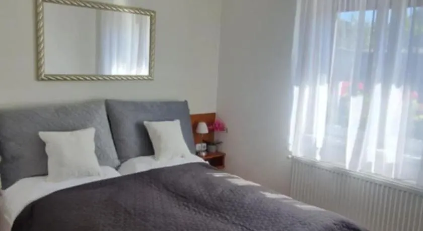 JULIANNA APARTMAN Budapest FREE PARKING - Image 1