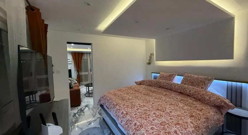 Melrose Loft with master suite - Image 1