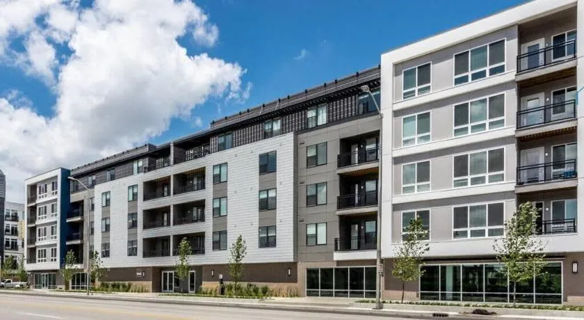 CozySuites at East Washington - Image 1