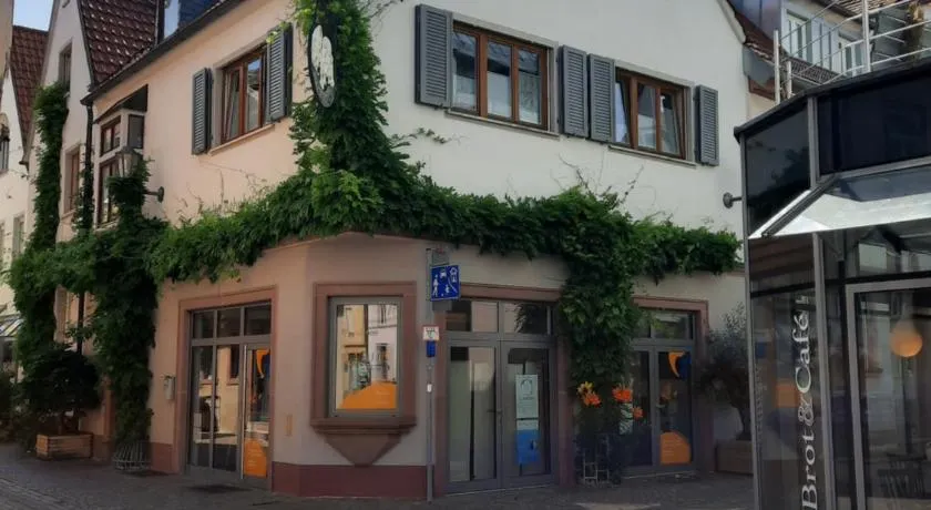 Alte Bahnhofstraße 12 - Image 1