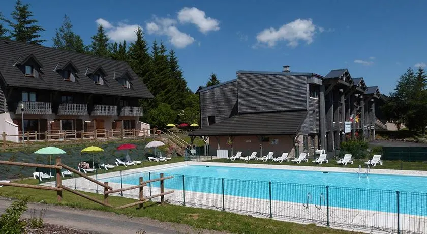 Grand studio 6 pers. Super Besse, Résidence *** - Image 1
