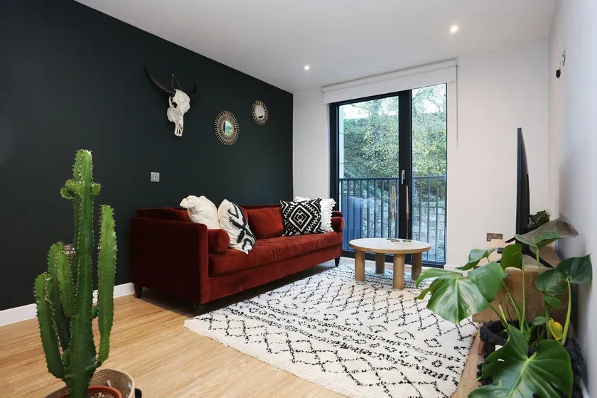 Brand New Studio Apartment Near Edinburgh Castle - Image 1