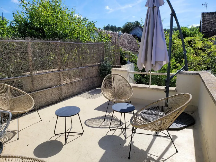 L'Escapade - Image 1