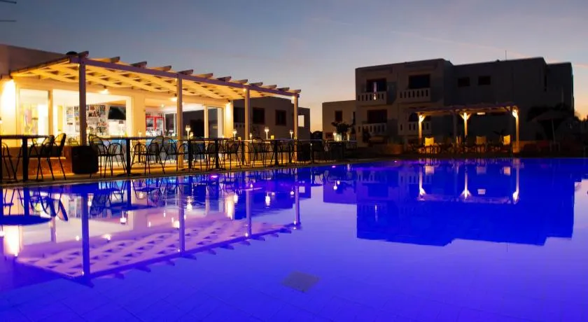 Bouradanis Art Hotel - Image 1