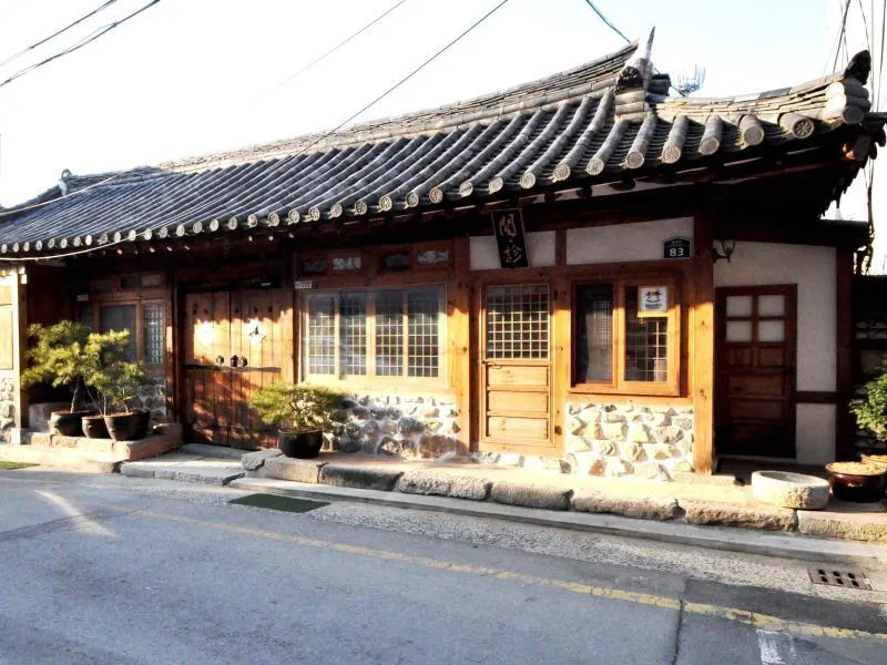 Gallery Jin Hanok Guesthouse - Image 1