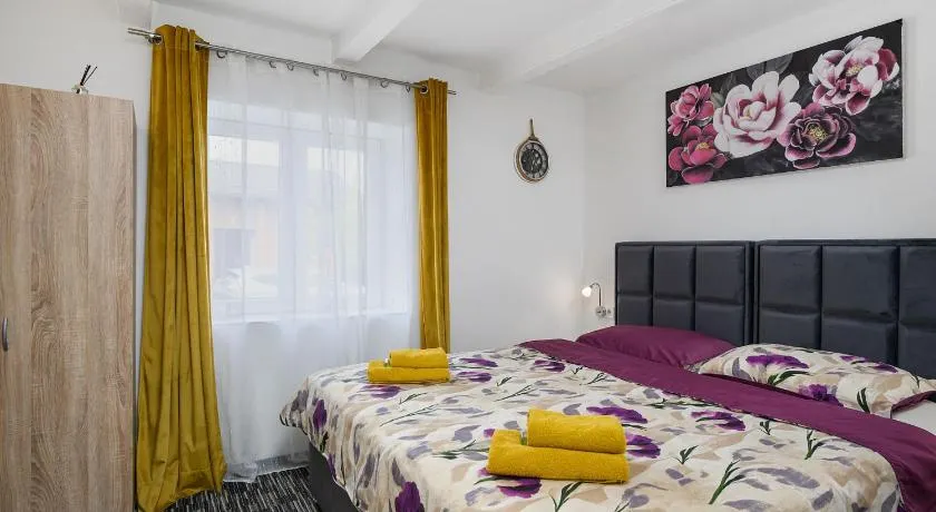 Apartments Stars - Image 1