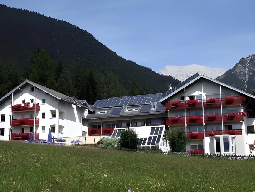 Hotel Belmont - Image 1