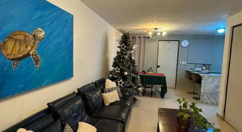 Yes's house - Image 1