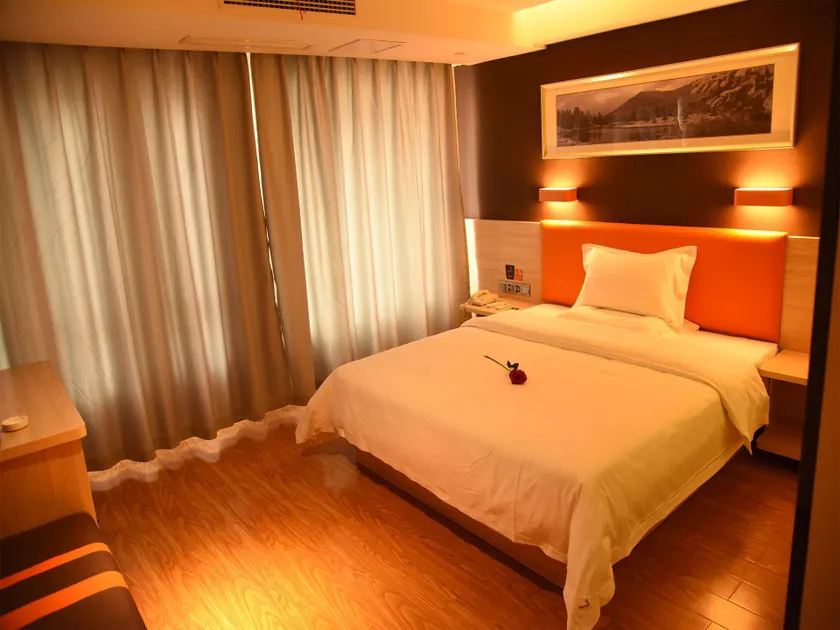 7Days Premium Chongqing Baishiyi Hot Spring Capital Branch - Image 1