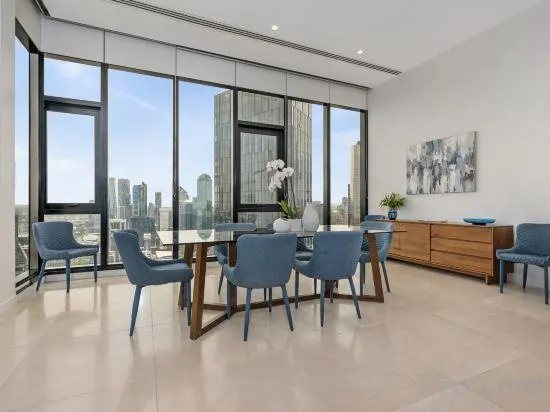 Melbourne City Apartments Panoramic Skyview Penthouse - Image 1