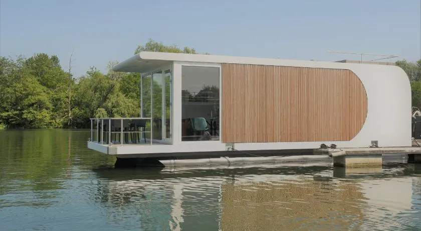 Houseboat Martinique - Image 1