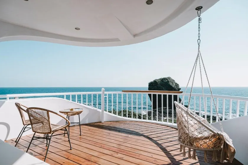 Yellow's Kenting B&B II - Image 1