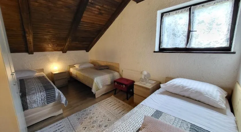 Koča sredi gozda - Image 1