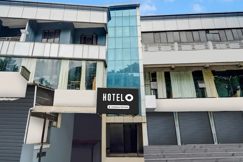 Hotel O East Fort - Image 1