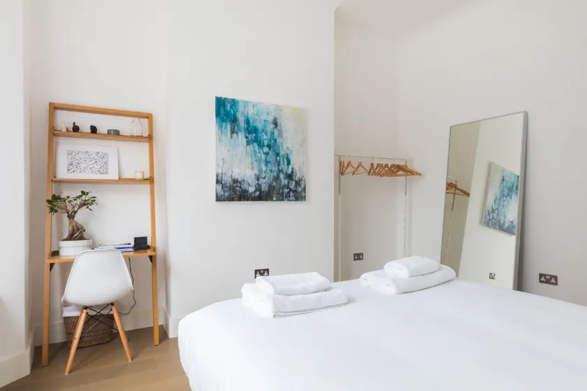 Modern, stylish and luxurious 1 bed flat - Image 1