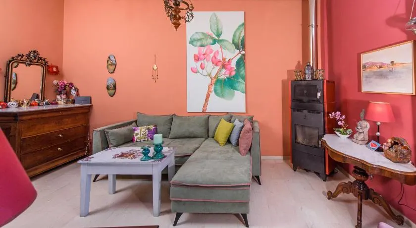 Aegina's Flowers house - Image 1