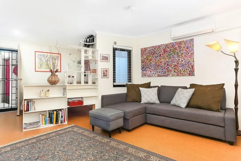 Vibrant Newtown Studio, Ideal Summer Rooftop - Image 1