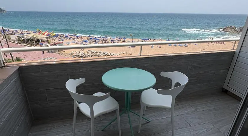 Apartments Paradise Lloret - Image 1