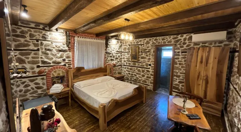 Vechia Villa Mitllari - Image 1